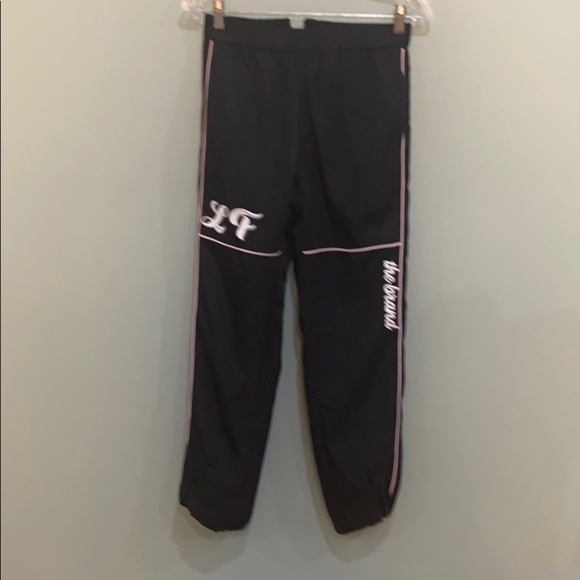 NWT LF Women black joggers - Picture 2 of 8